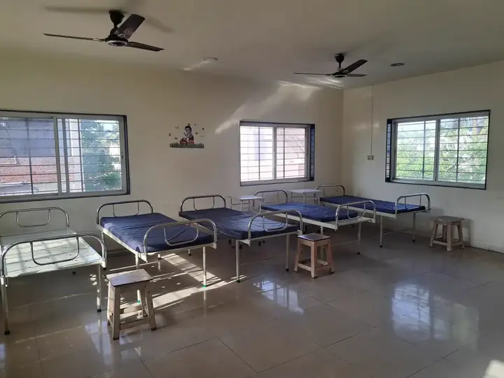 Well-ventilated general ward